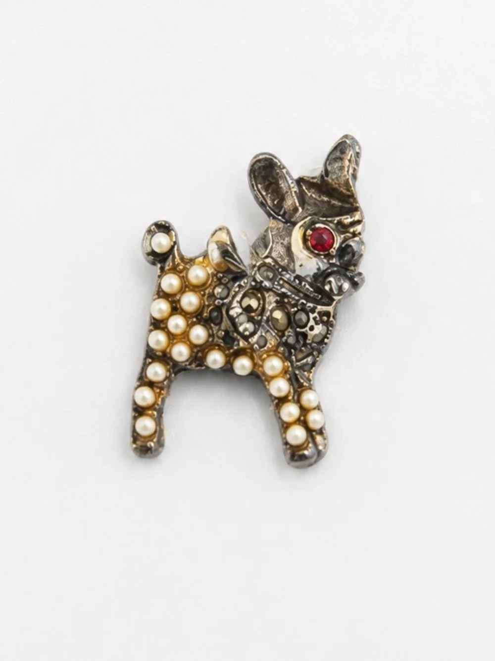 Vintage Fawn brooch